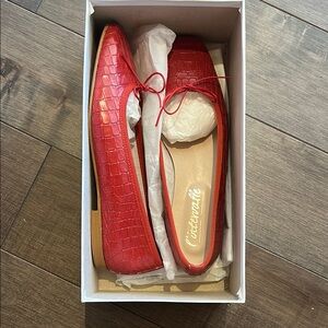 BNWT L'INTERVALLE Red Flats with Glossy Faux Crocodile Finish and Rounded Toe